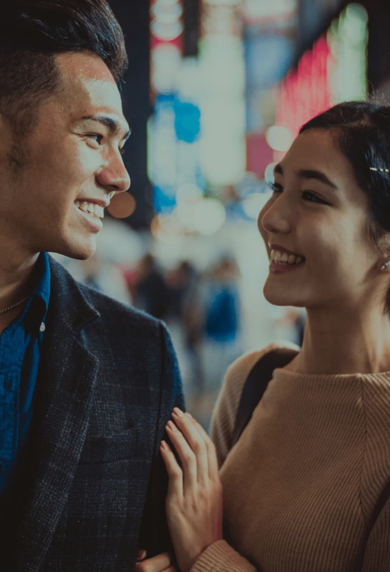 女性のことを考えた大人のマッチングサービス「トメきゅん」 ビジュアル背景